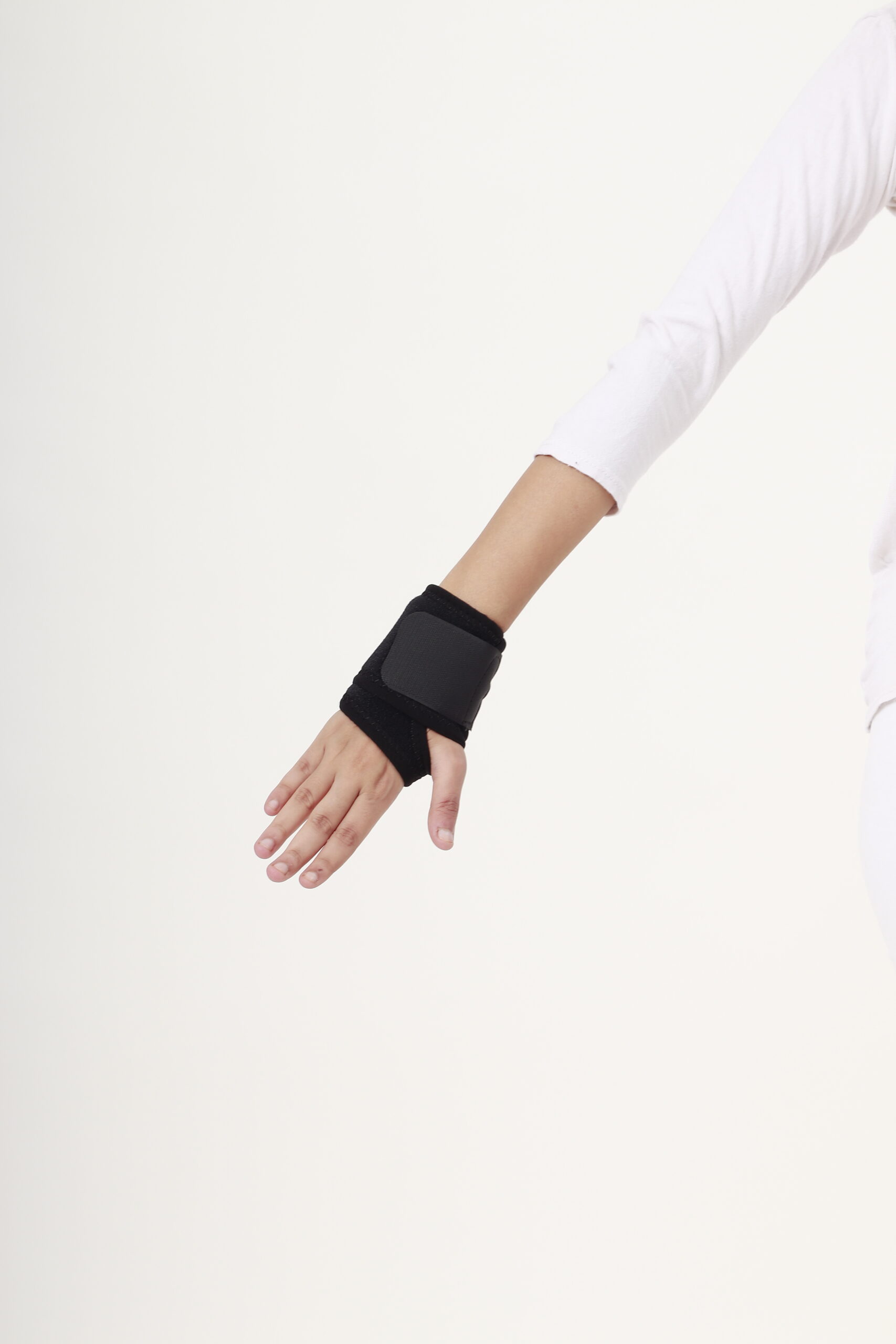 wrist-wrap-with-thumb-support